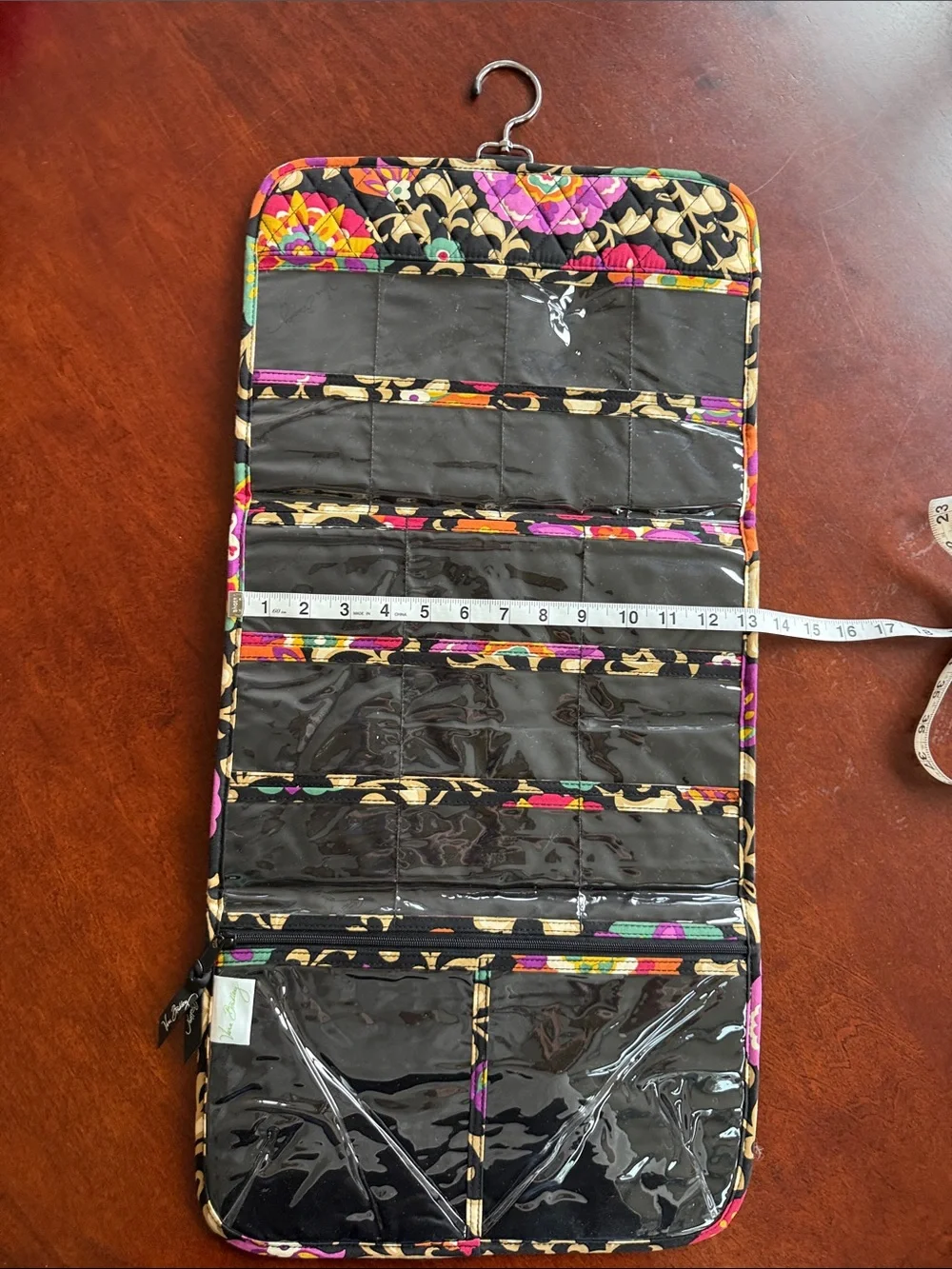 VERA BRADLEY Keep it up hanging travel organizer RETIRED Suzani pattern